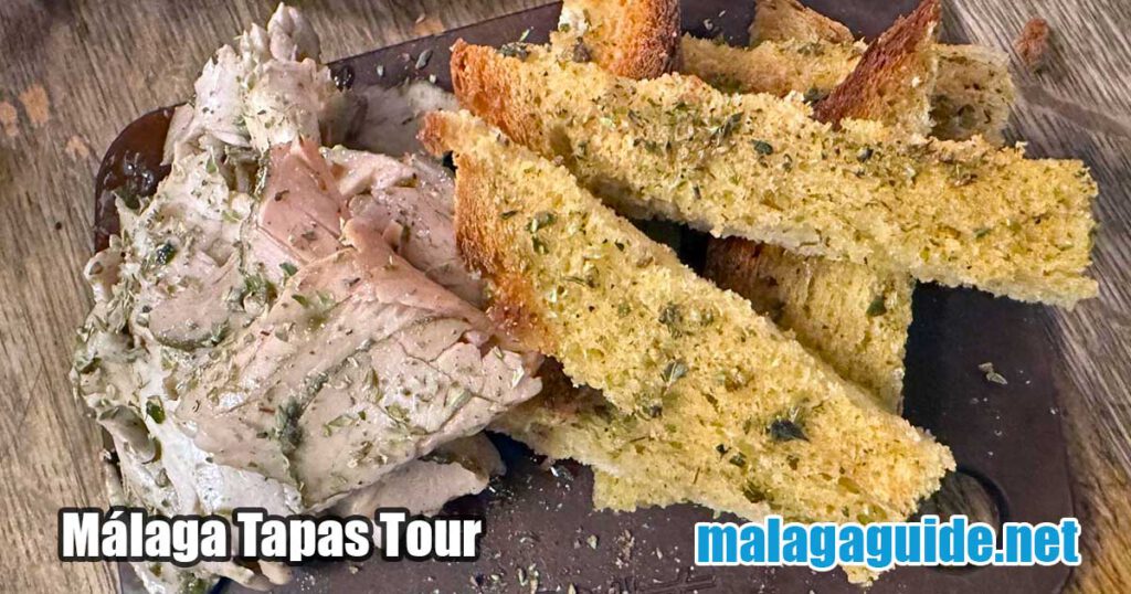 Entdecke das kulinarische Málaga während der Tapas Tour durch die Altstadt.